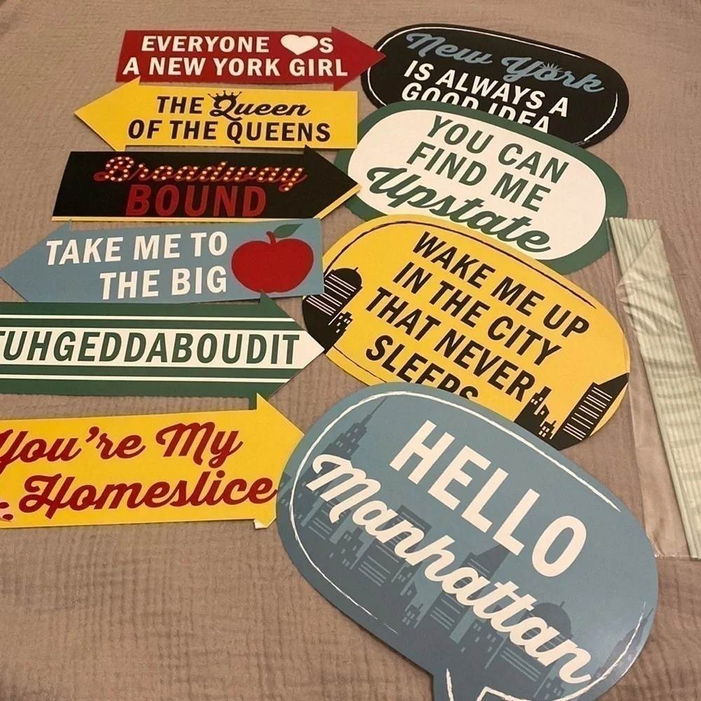 Big Dot of Happiness Funny New York. Photo Booth Props Kit 10pcs . Set 2 pieces